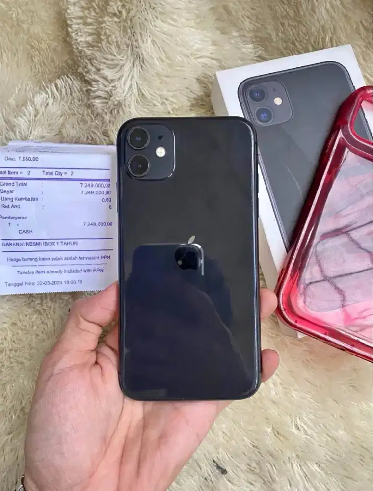 Iphone 11 64 GB Hitam