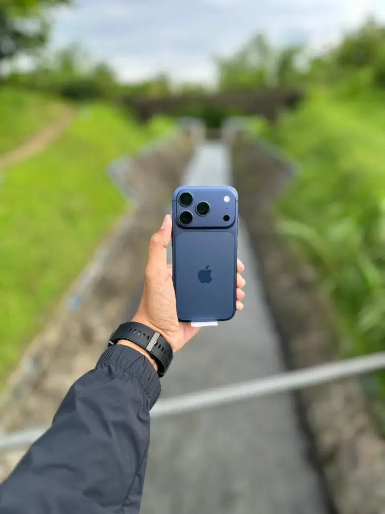 iPhone 17Pro DeepBlue 256GB iBox