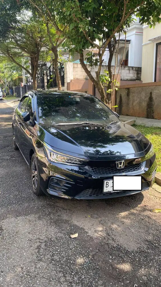 Honda City Hatchback Hitam LOW KM NIK 2022