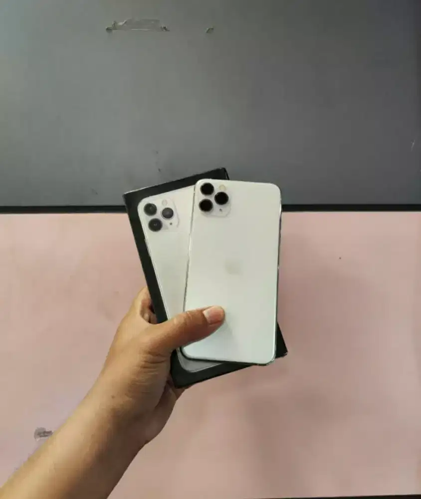 Ip 11pm 512gb inter, 
Lain telkomsel aman