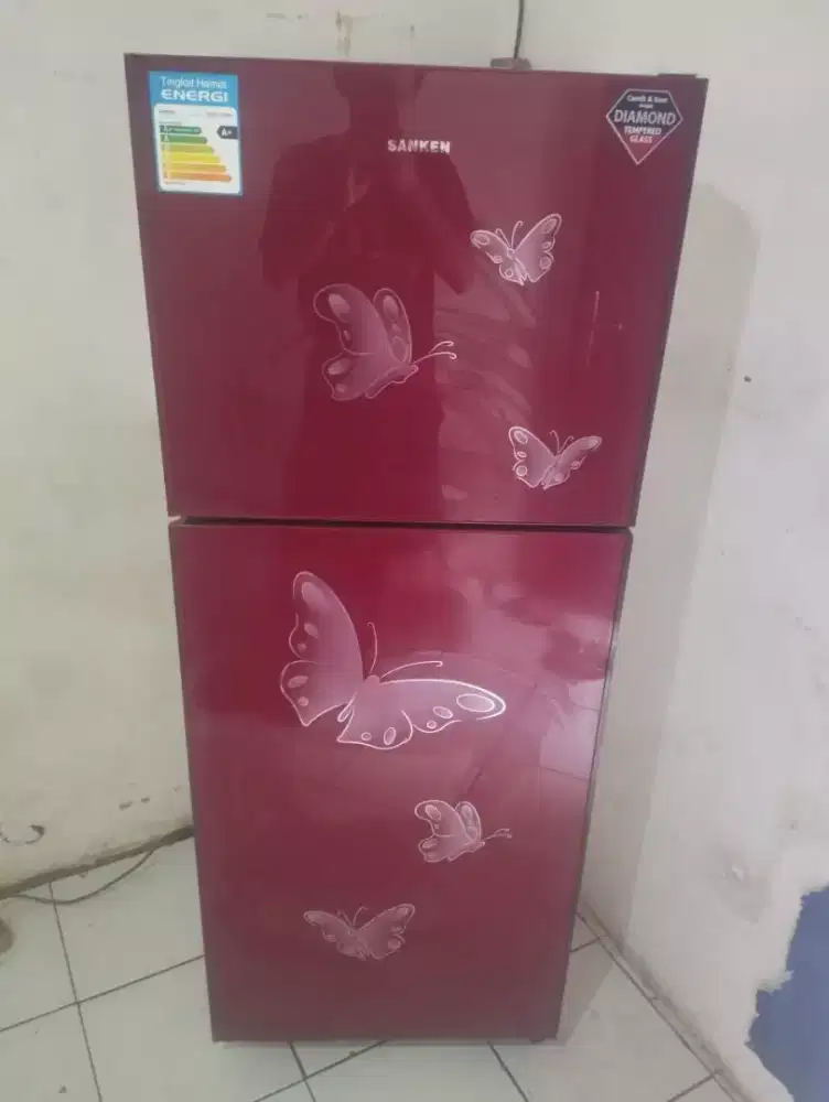 Di jual kulkas sanken 2 pintu