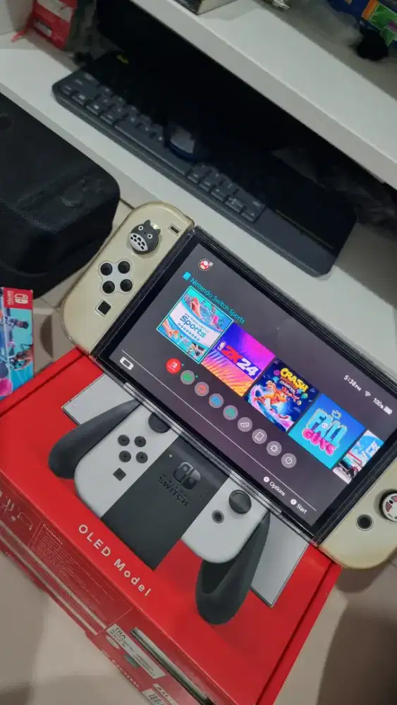 Switch OLED white ex Singapore OFW