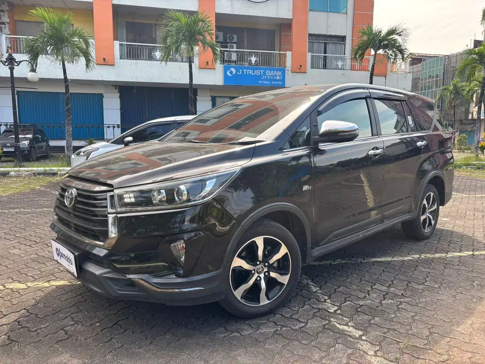 Pajak Panjang - Toyota Kijang Innova 2.0 Venturer Bensin-AT 2021