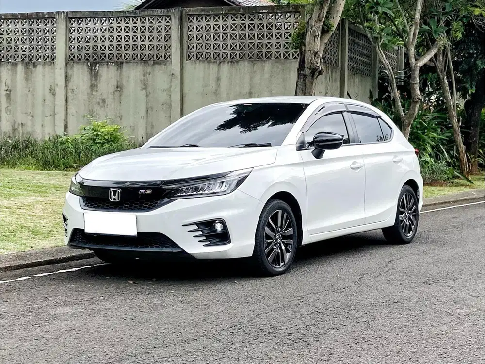 Honda City 1.5 RS Hatchback Automatic Bensin 2021 /2022 Warna Putih