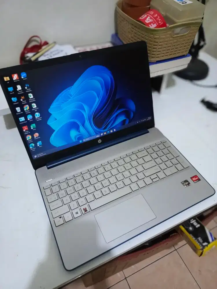 Laptop hp 15 ryzen 5 5500u