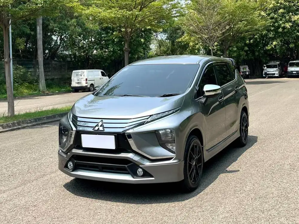Mitsubishi Xpander Ultimate Matic / AT 2017 Abu-abu