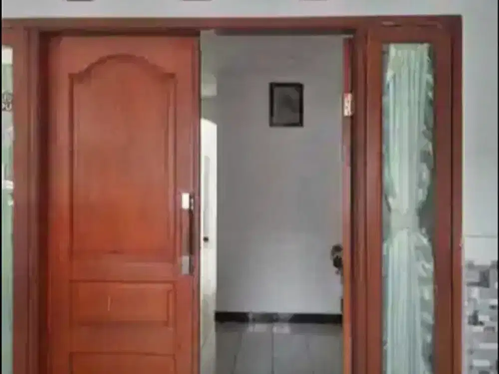 Rumah Bagus di jual Cepat di  Benda Barat Pamulang