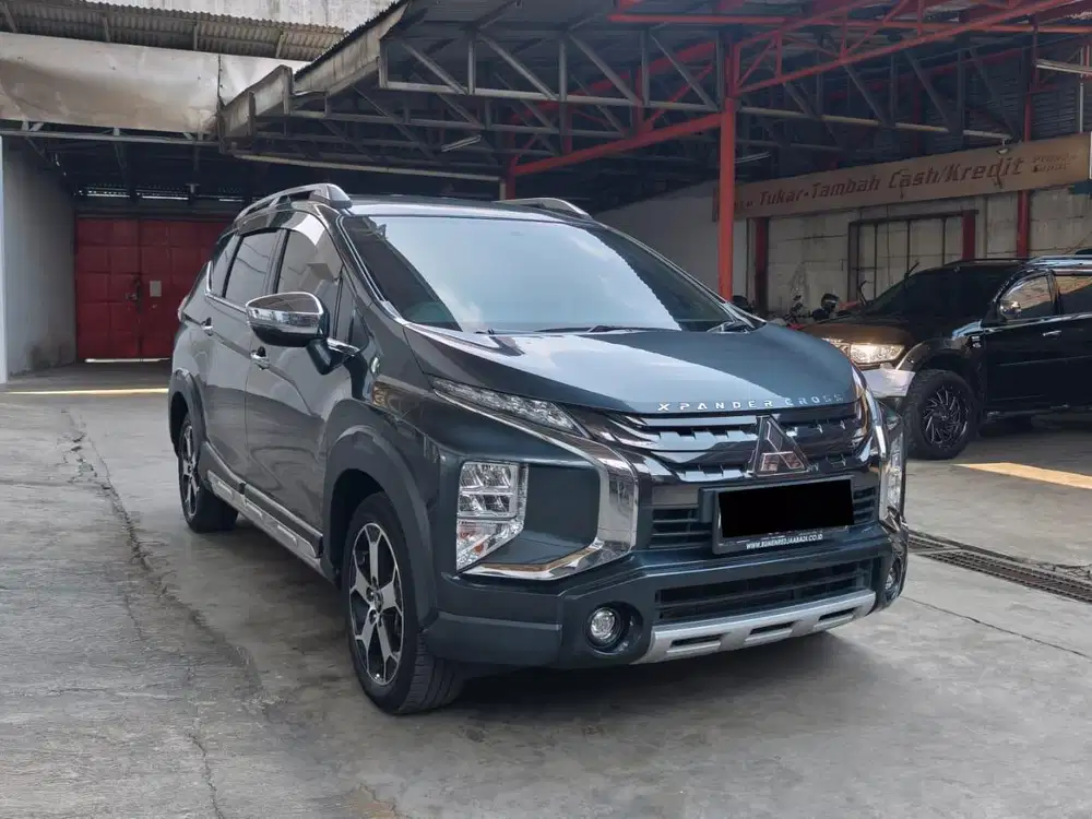 Mitsubishi Xpander Cross Matic / AT 2020 Abu-abu