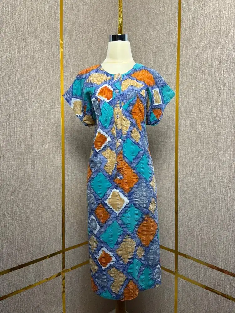 Dress Daster Motik Abstrak