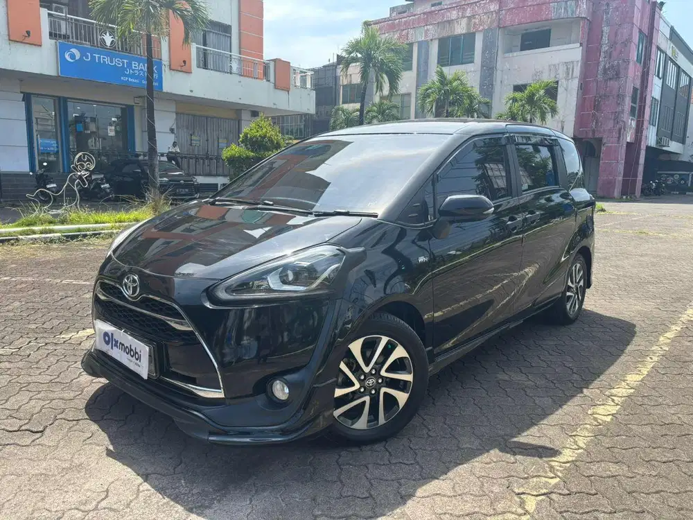 Pajak Panjang - Toyota Sienta 1.5 Q Bensin-AT 2016