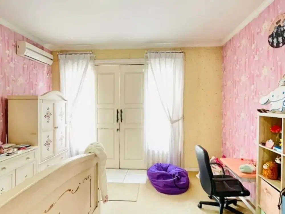 Dijual Cepat Rumah second  di Town House Area Cirendeu