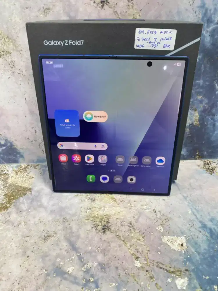 Di jual HP SAMSUNG GALAXY Z FOLD 7 5G RAM 12GB ROM 256GB NAVY blue