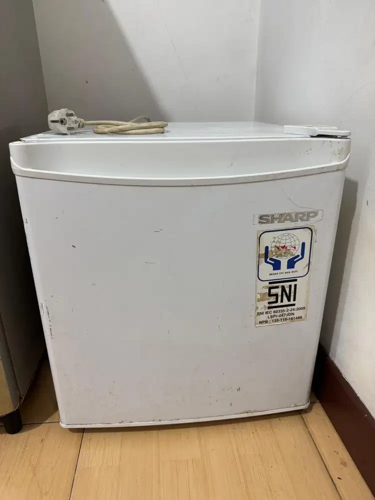 Jual kulkas bar 1 pintu merk sharp