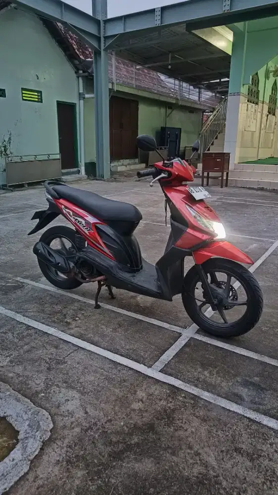 Honda Beat karbu tahun 2012 mulus