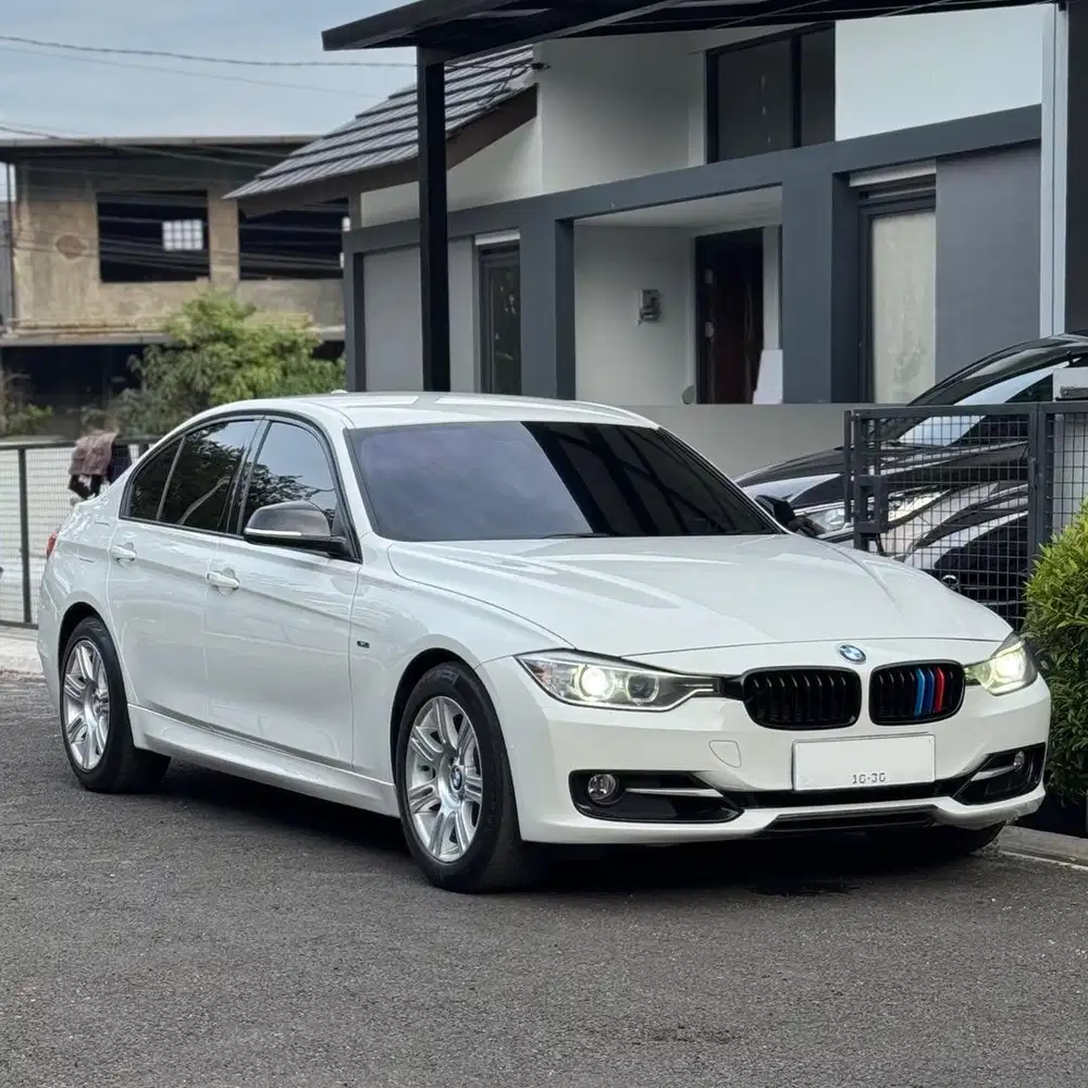 BMW 320i F30 MSport N20 Matic tahun 2015