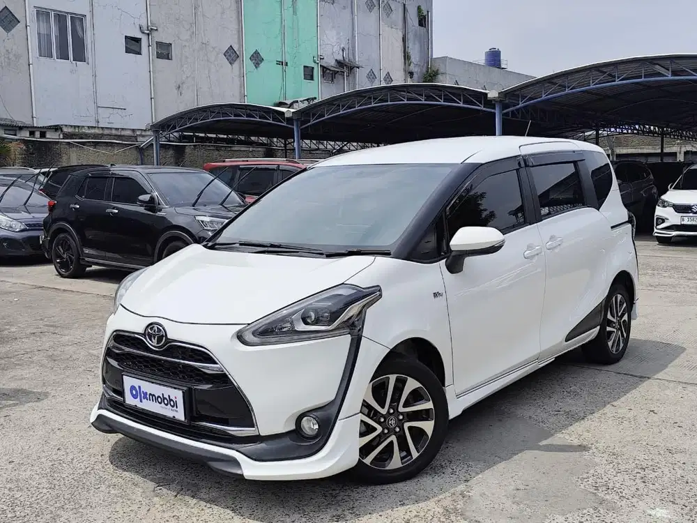 Pajak Panjang - Toyota Sienta 1.5 Q Bensin-AT 2016
