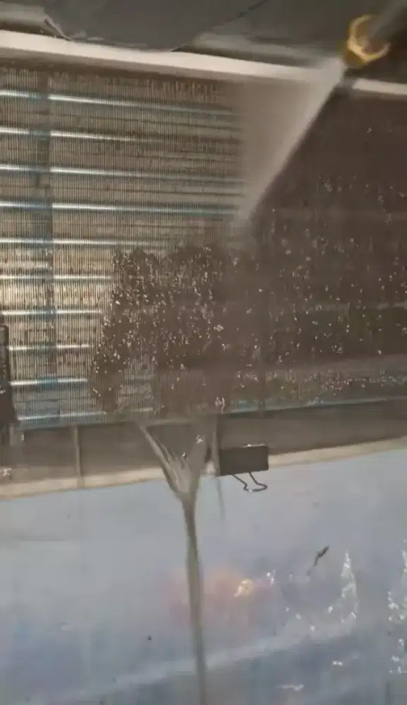 SERVICE AC PERBAIKAN DAN MAINTENANCE