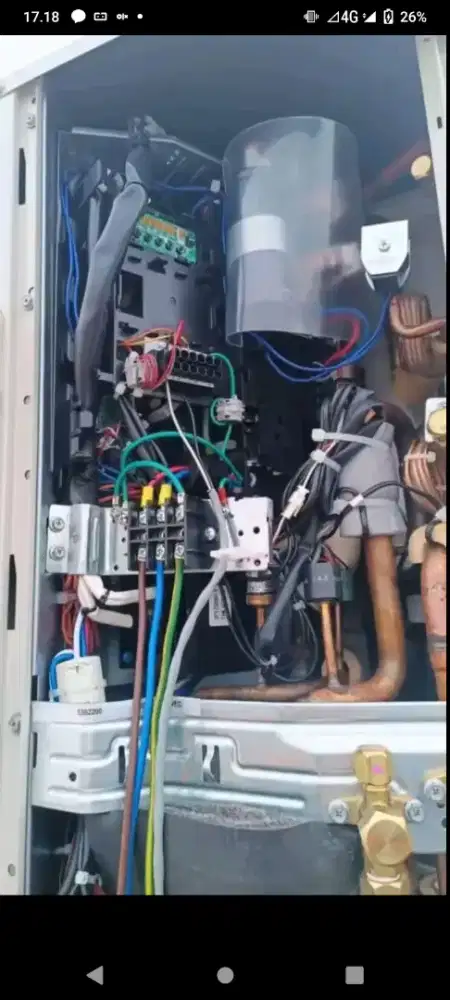 SERVICE AC PERBAIKAN DAN MAINTENANCE