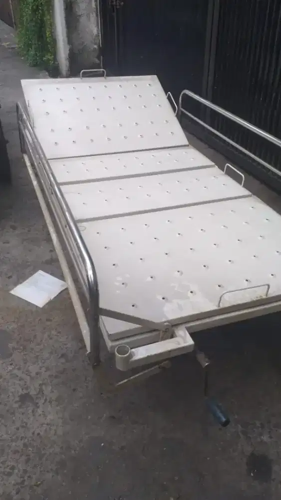 Ranjang pasien kasur rank 2 kayak poto