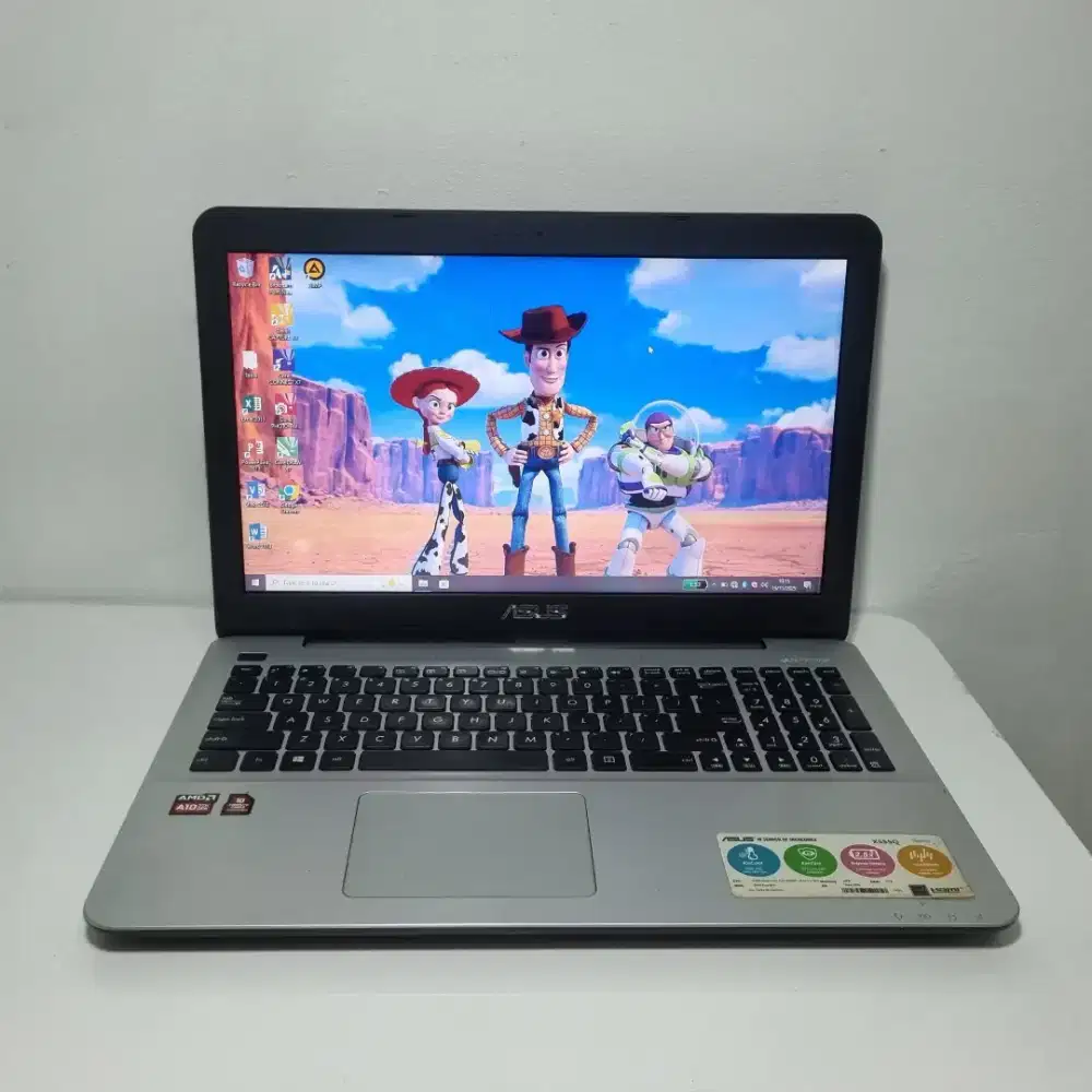 Laptop Asus X555QG AMD A10 APU Gaming, tinggal pakai, win 10 pro ori