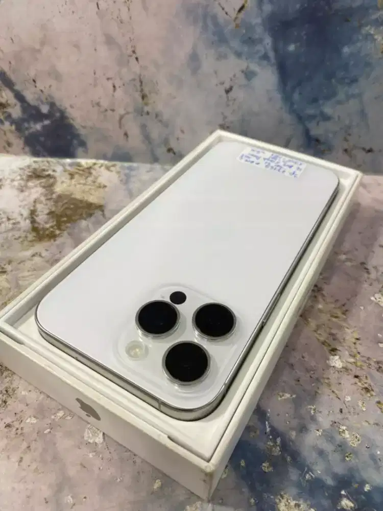 Di jual HP IPHONE 16 PRO MAX SILVER 512GB IBOX