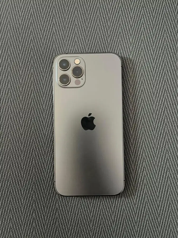 Jual cepat iphone 12 pro, 128 GB masih mulus