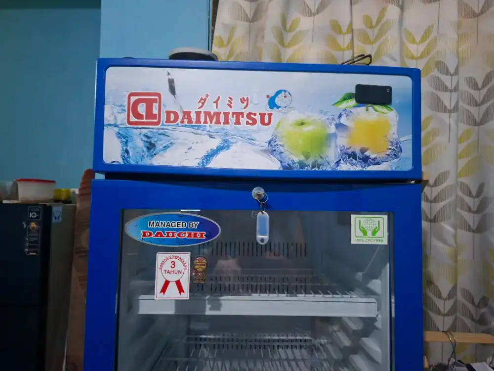 Showcase Daimitsu 4 rak - pemakaian 2 bulan