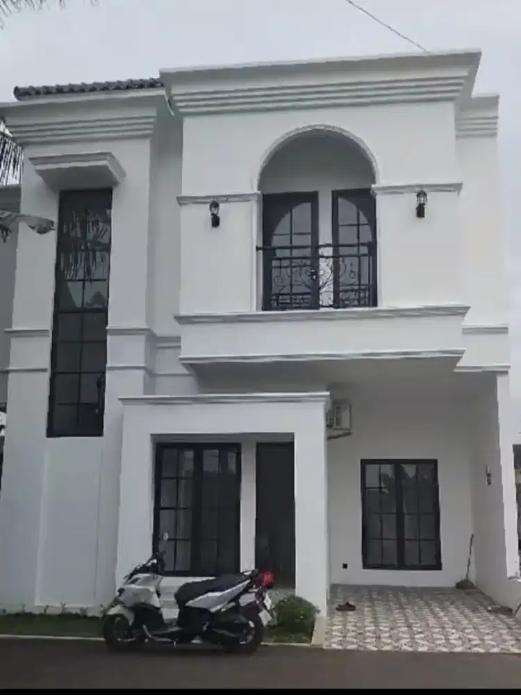 Dijual Rumah,2 lantai,strategis,dekat pemda cibinong
