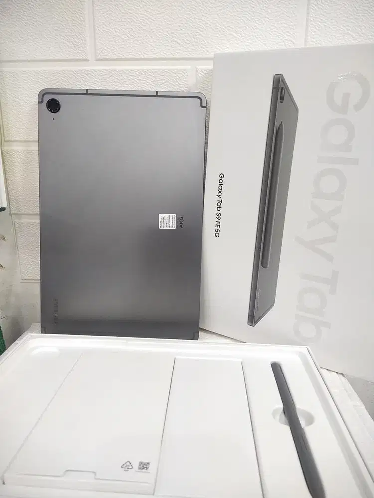 Samsung tab S9 fe 6/128 grs 02/2026 super like new tanpa minus