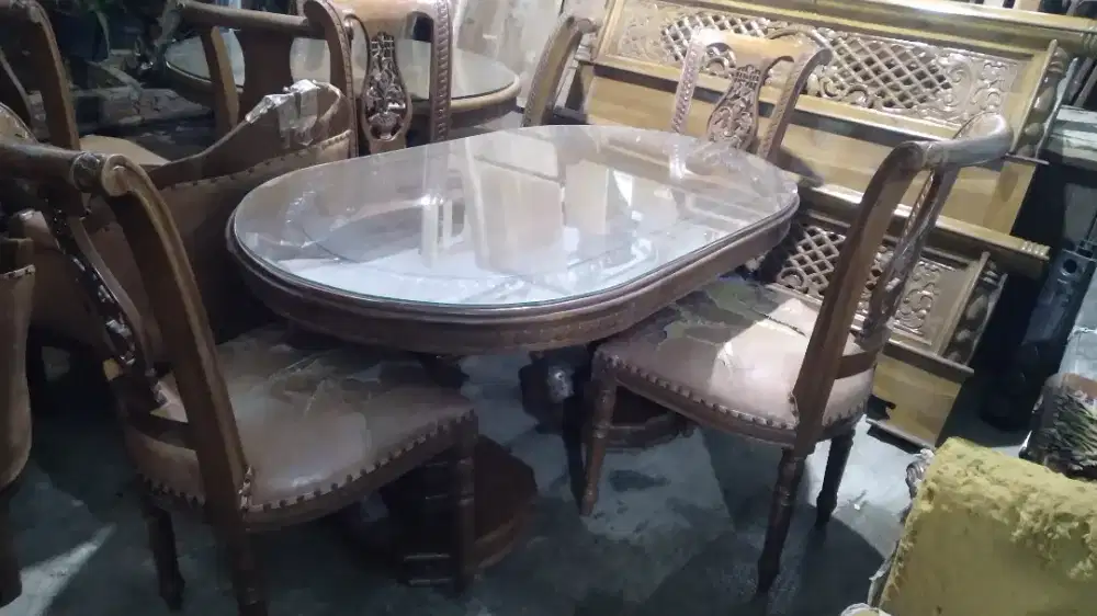 Kursi makan oval bekas jati jepara