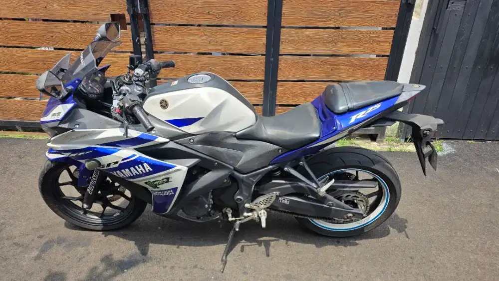 Dijual Yamaha YZF R25 2014