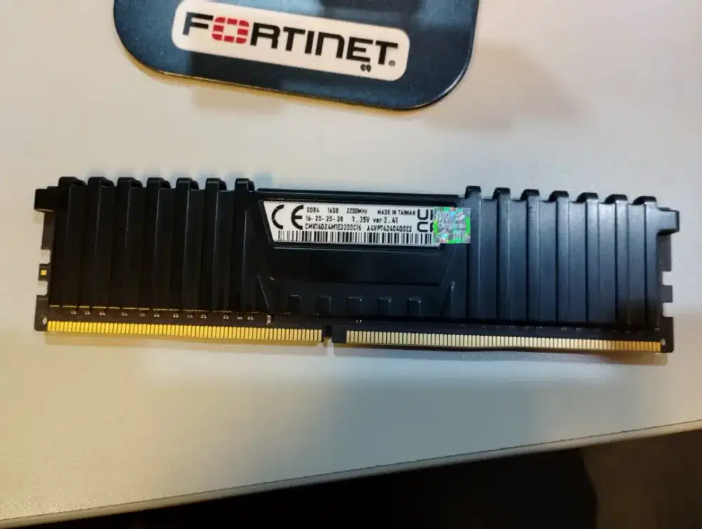 RAM Corsair Vengeance LPX DDR4