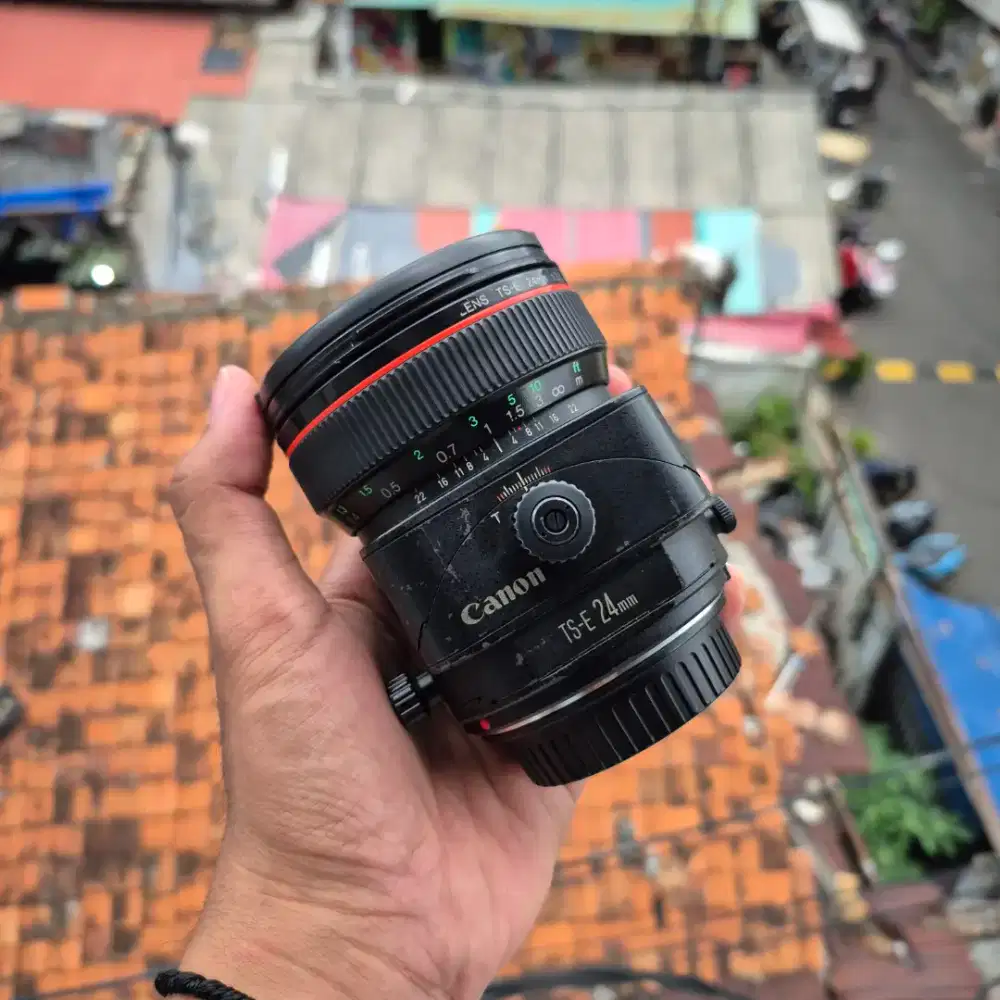 Lensa Canon TS-E 24mm f3.5 L Tilt-Shift