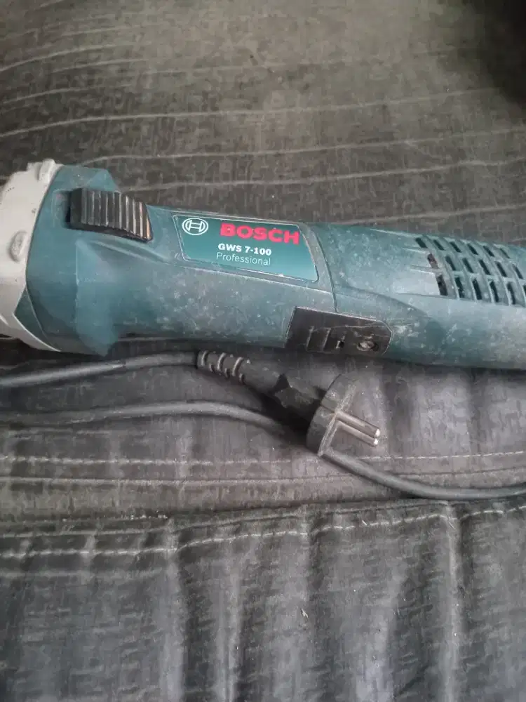 Gerinda Bosch GWS 7.100 Minus Kunci Buka.Nego