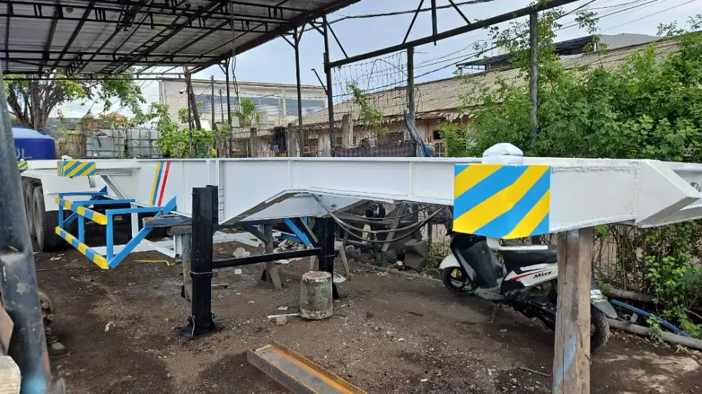 Buntut Trailer 40 Feet 3 Axle Rangka