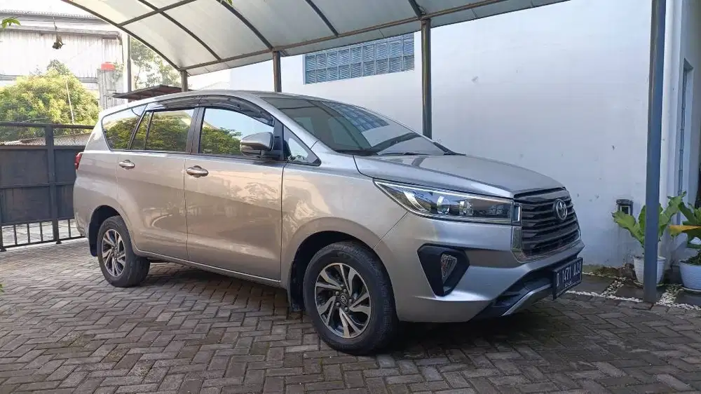 Innova Reborn Diesel V 2021 low KM tangan pertama