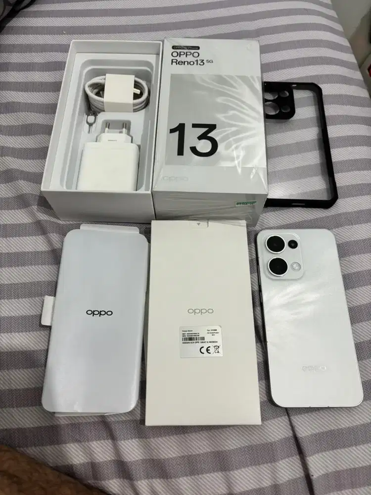 Oppo reno 13 5G 12/256Gb