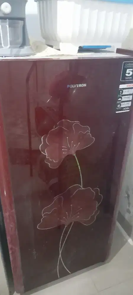 Kulkas polytron 2019