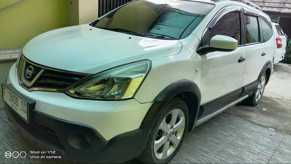 Dijual mobil grand livina X Gear 2015