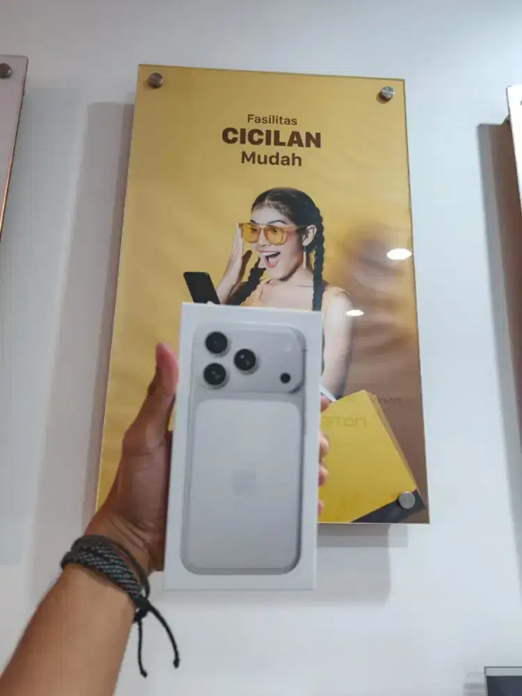 Kredit Iphone 17 Pro Max Garansi Ibox