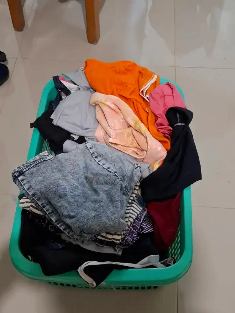 Baju Bekas Layak Pakai