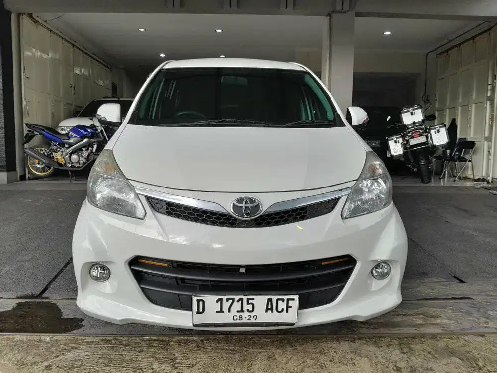New Veloz 1.5 AT 2014 Dual Airbag ABS Ban Baru Pajak Panjang Terawat