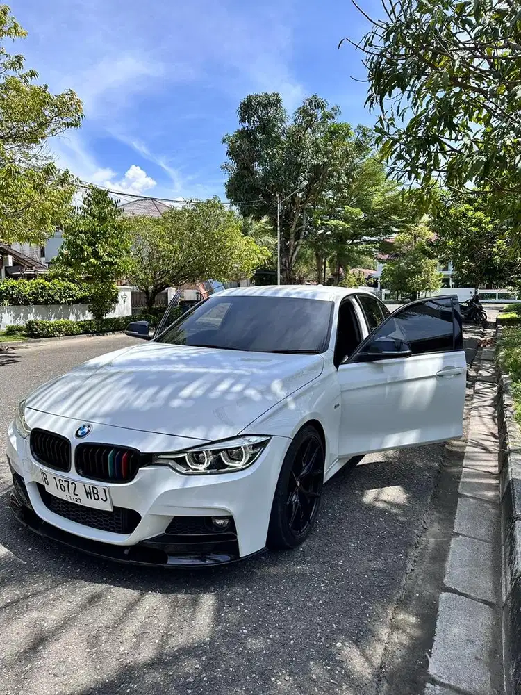BMW F30 320i Sport Line