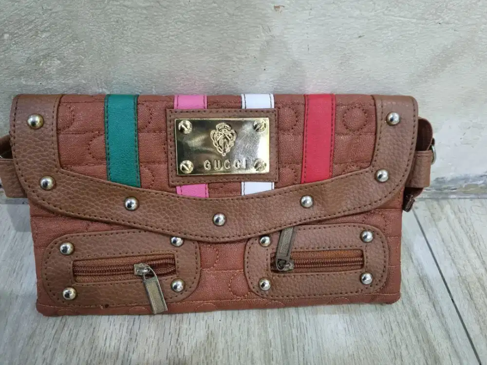 Tas slempang wanita mewah