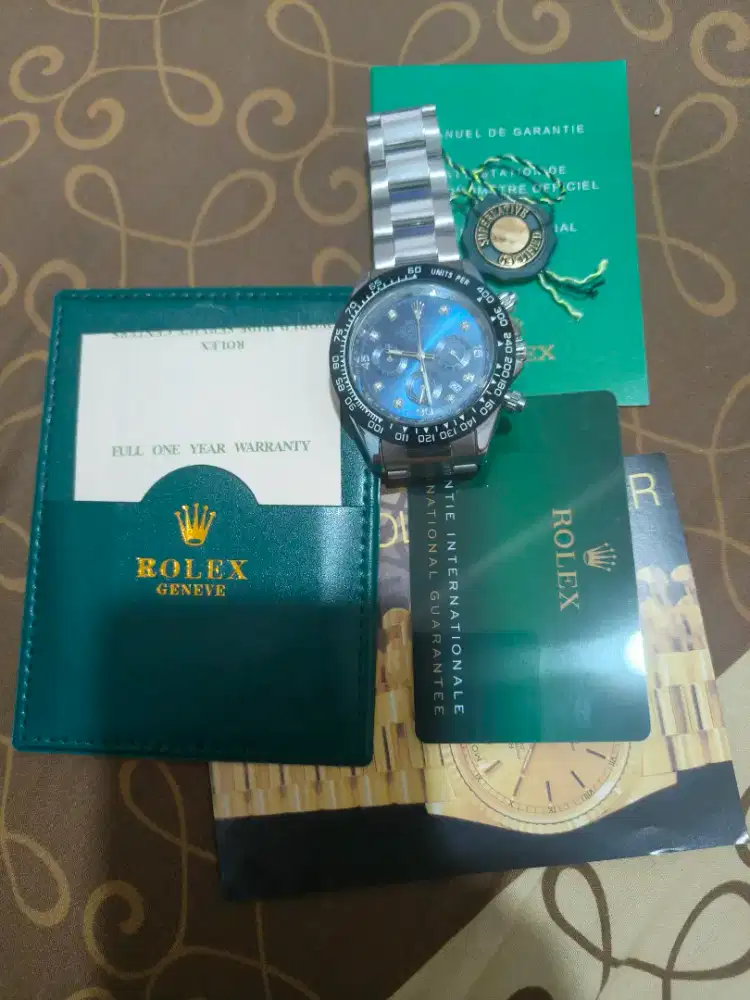 Jam elegan ,gagah