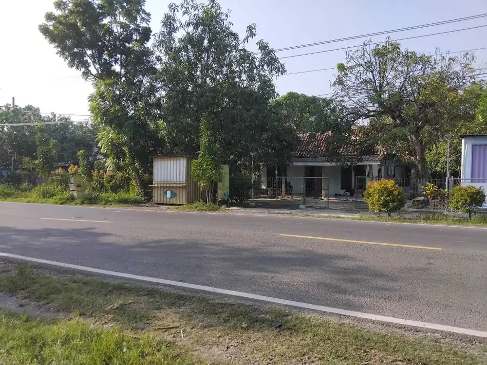 Dijual Tanah + Rumah di lokasi super strategis, Jl. Raya Blora–Cepu.