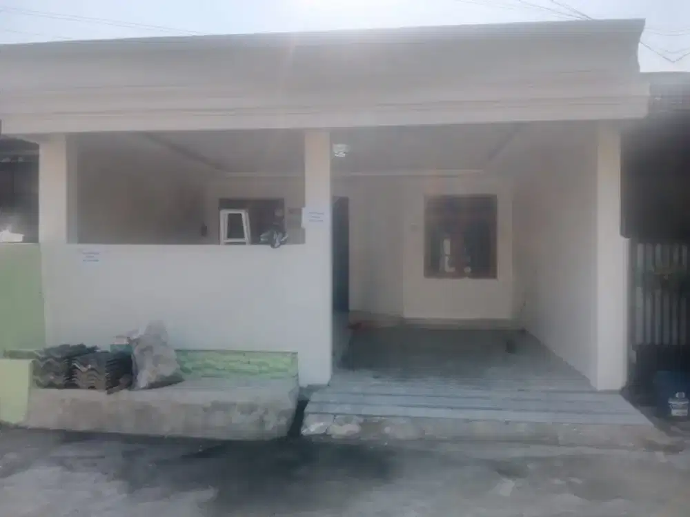 Rumah dikontrakkan (tahunan).