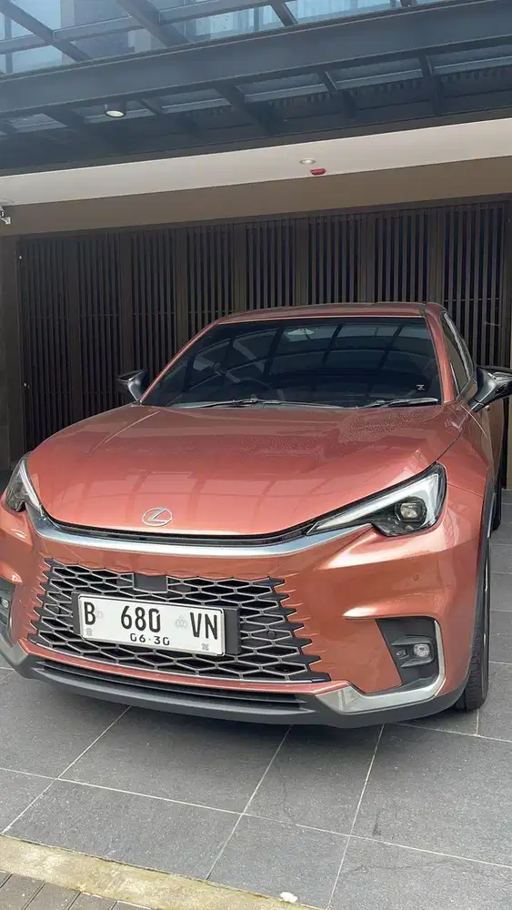 Lexus LBX 2025 Hybrid