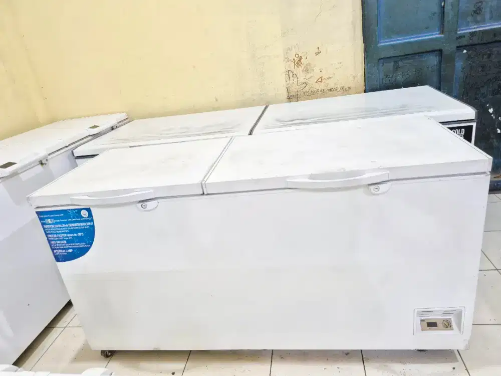FREEZER GEA 600L 4,5 AJA SAMA ANTAR