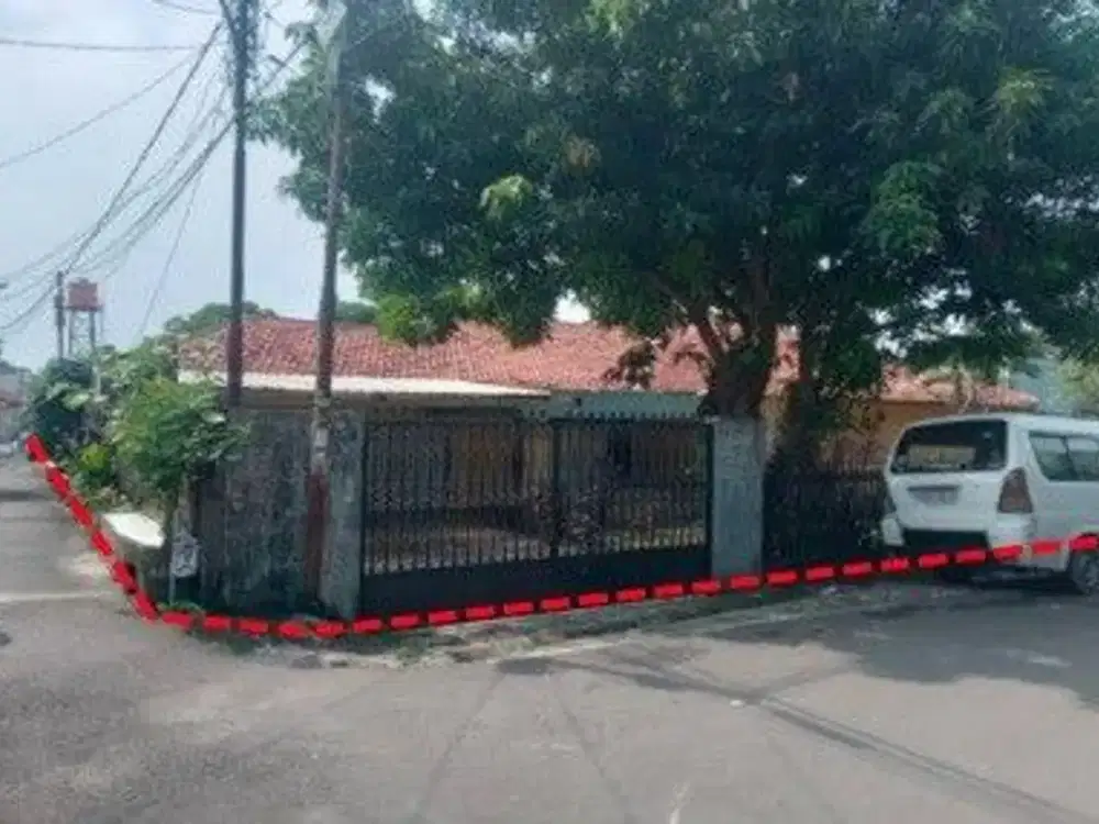 Rumah Lama Hoek di Petukangan Selatan, Hanya 6 Menit ke Tol Ciledug